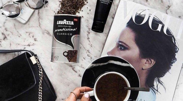 Η ιταλική Vogue τυπώνει λευκό cover για το τεύχος Απριλίου και στέλνει μήνυμα για την πανδημία!