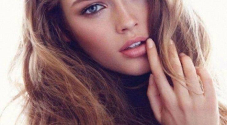 Μαλλιά: Πως να εξαφανίσετε την λιπαρότητα από τις ρίζες 