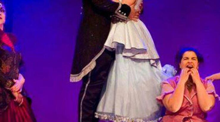 H "Σταχτοπούτα" επιστρέφει για ακόμη τρεις παραστάσεις