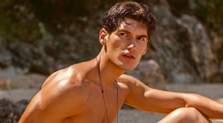 Απίστευτο νέο look από τον Αιμιλιάνο: Έγινε ξανθός και δεν θα τον αναγνωρίσεις [εικόνες]