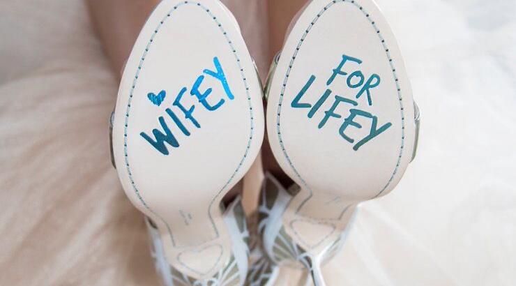 Wedding shoes: 4 υπέροχα ζευγάρια για να ανέβεις τα σκαλιά της εκκλησίας με στυλ