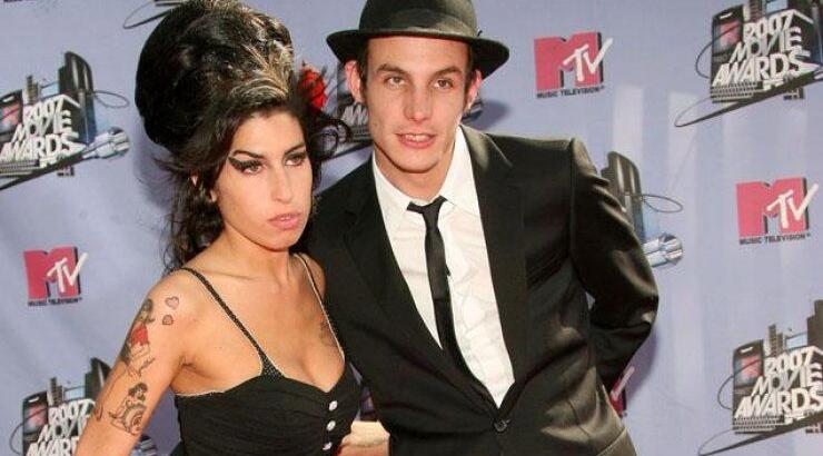 Χαροπαλεύει ο πρώην της Amy Winehouse