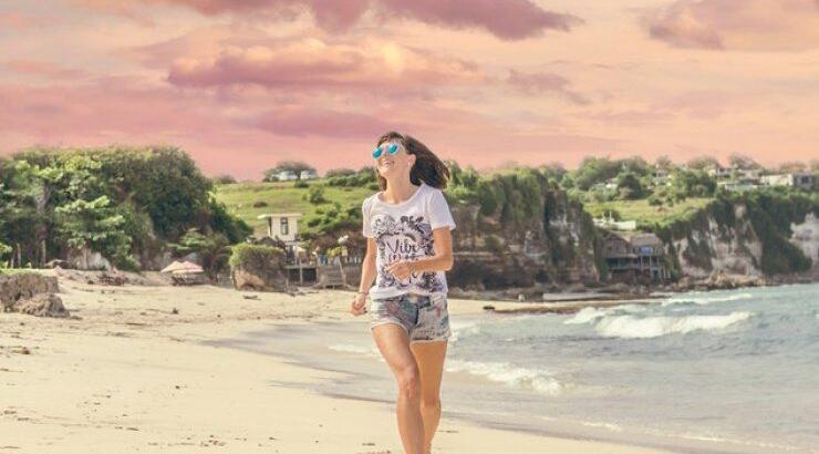 Η γυμναστική στην παραλία κάνει την άσκηση πιο αποτελεσματική για το σώμα σας!