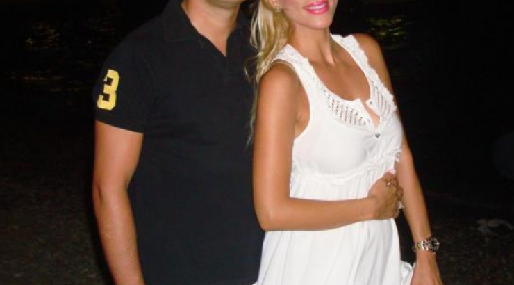 Με ποια πασίγνωστη Ελληνίδα παρουσιάστρια φωτογραφήθηκε ο σύζυγος της Χριστίνας Δημητρίου;