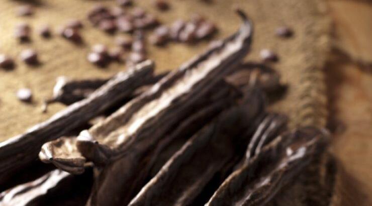 Xαρουπόψωμο σε φόρμα κέικ