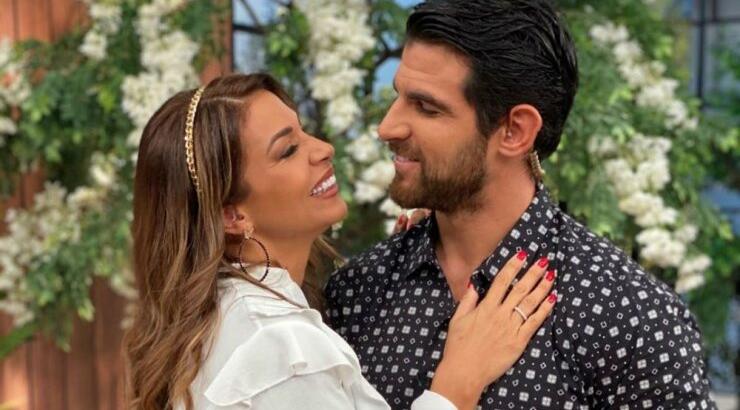 Χατζίδου - Παύλου: Δείτε που επέλεξαν να πάνε βόλτα την κορούλα τους τώρα που περπατάει [εικόνες]