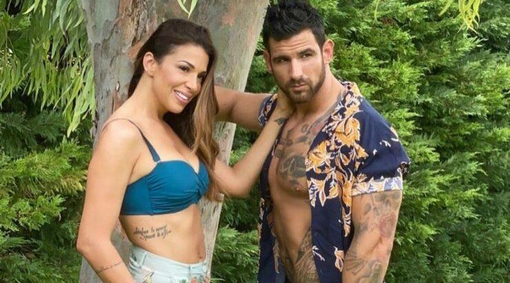 Ελένη Χατζίδου: Μας έδειξε τον σύζυγό της να χορεύει με την κόρη τους [βίντεο]