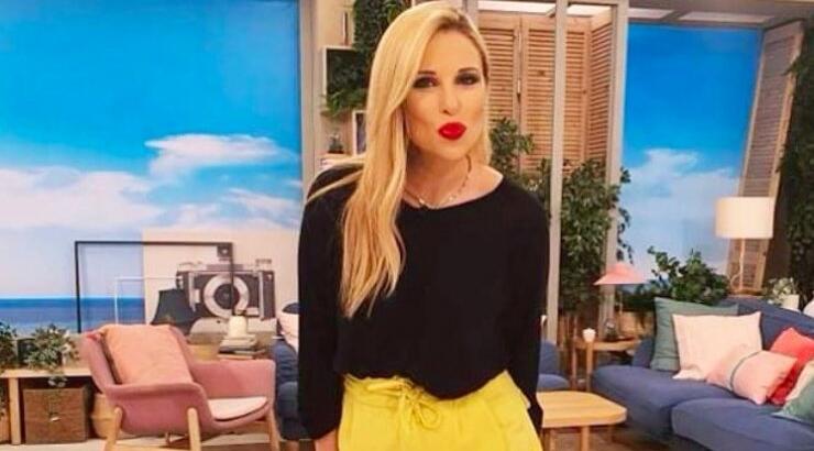 Χριστιάνα Αριστοτέλους: Η Μελίνα αποκοιμήθηκε στην αγκαλιά της και εκείνη μας έδειξε το τρυφερό στιγμιότυπο