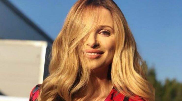 Χριστιάνα Αριστοτέλους: Δείτε την να θηλάζει το γιο της Ανδρέα στο κομμωτήριο 