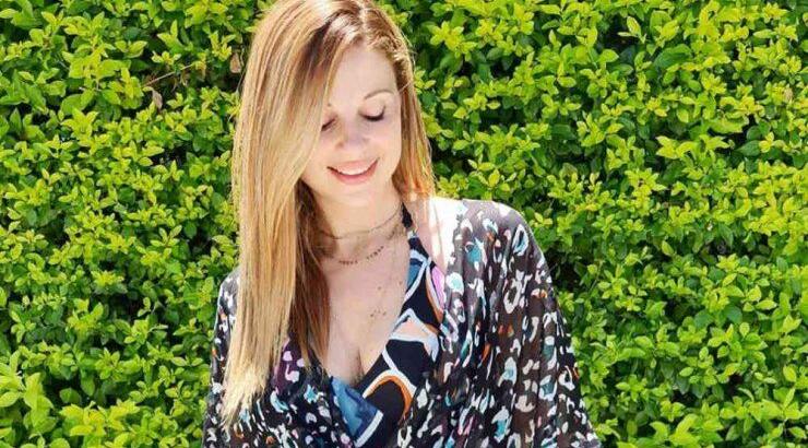 Χριστιάνα Αριστοτέλους: Έπεσε στο πάτωμα του γραφείου και έκανε γυμναστική! [βίντεο]