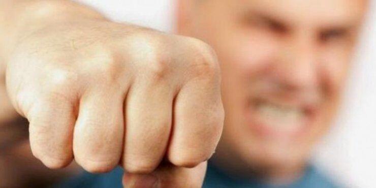 Ξυλοδαρμός 30χρονου και κλοπή ρολογιού αξίας 28,000 ευρώ