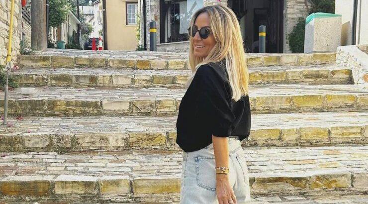 Γιώτα Δαμιανού: Τραγούδησε με μουσικό του δρόμου στην Αθήνα [βίντεο]