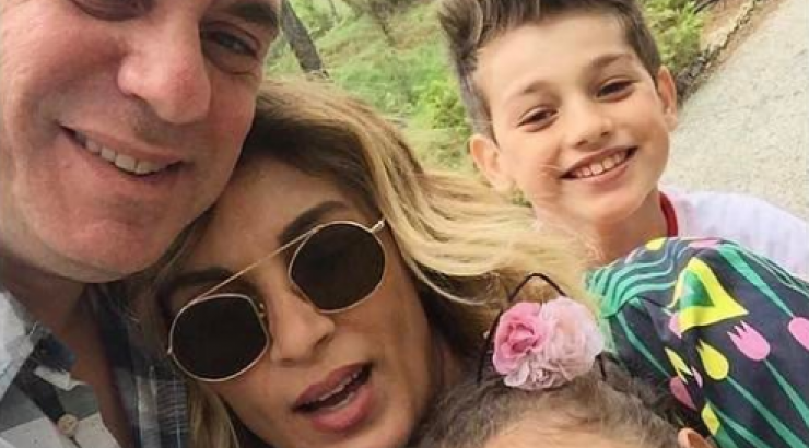 Γιώτα Παπαδοπούλου: Παιχνίδι με τα παιδιά της στις καλοκαιρινές τους διακοπές! [βίντεο]