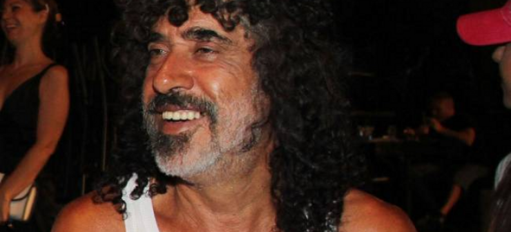 Σοβαρό τροχαίο είχε ο τραγουδιστής Γιάννης Γιοκαρίνης