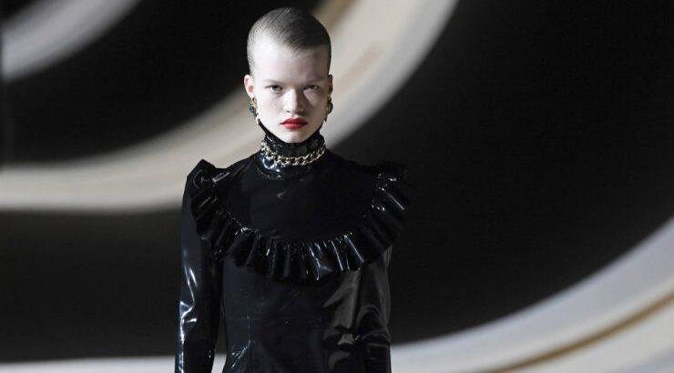 O οίκος Saint Laurent δημιούργησε τις πιο fashionable γαλότσες της σεζόν