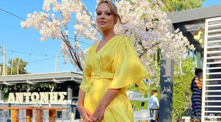 Υβόννη Μπόσνιακ: Ποζάρει δημόσια έτσι όπως δεν μας έχει συνηθίσει [εικόνα]