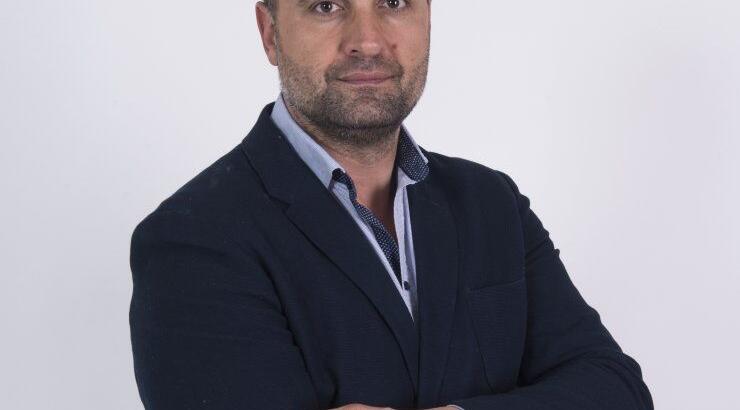 Σκάσε και κολύμπα! Δείτε τον Ζαχαρία Φιλιππίδη να σώζει παίκτη από την αντίπαλη ομάδα [εικόνα]