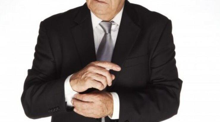 Αγνώριστος ο Γιώργος Ζένιος!