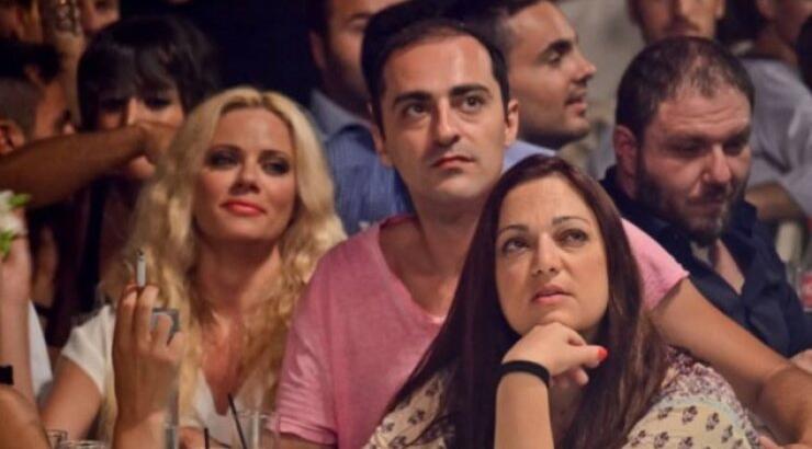 Ζέτα Μακρυπούλια: Στα μπουζούκια με τους φίλους της