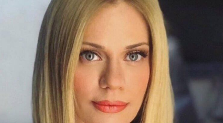 Ζέτα Μακρυπούλια: Δείτε το υπέροχο σαλόνι του σπιτιού της!