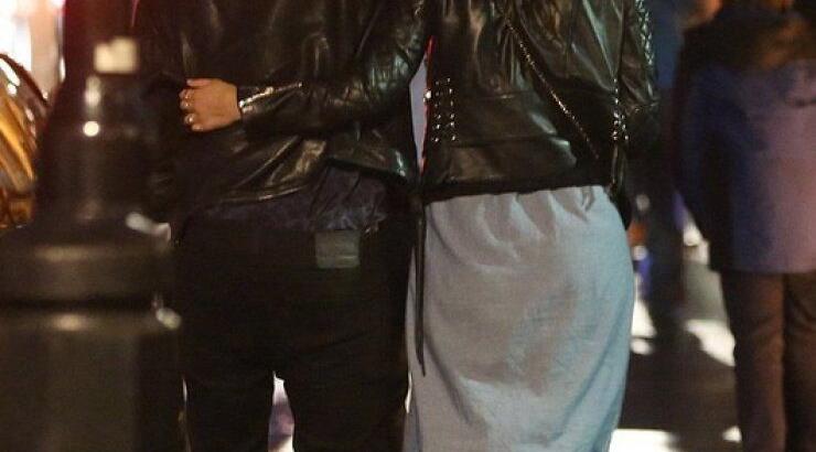 Η ερωτική βόλτα διάσημου ζευγαριού!