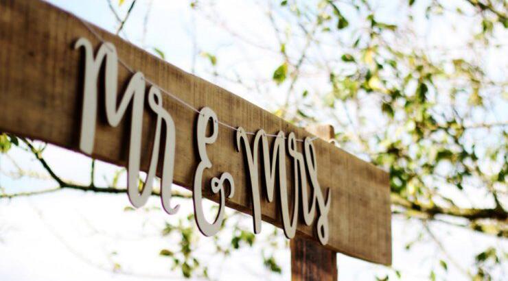 Κύπρια παρουσιάστρια αποκάλυψε πότε θα ανέβει τα σκαλιά της εκκλησίας 