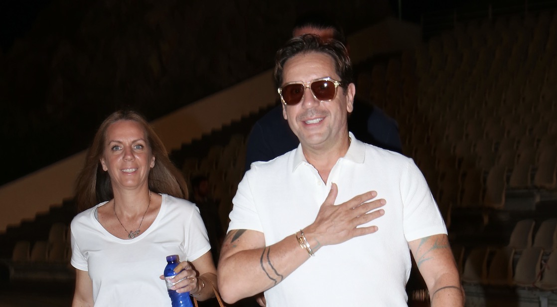 Μαζωνάκης: «Οι αδερφές του απειλούσαν τους γιατρούς να μην βγει από τη ψυχιατρική κλινική»