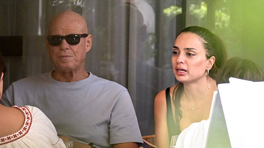 Ελπίδα – Τζώνη: Το φωτογραφικό άλμπουμ της ρομαντικής «απόδρασής» τους στην Κρήτη