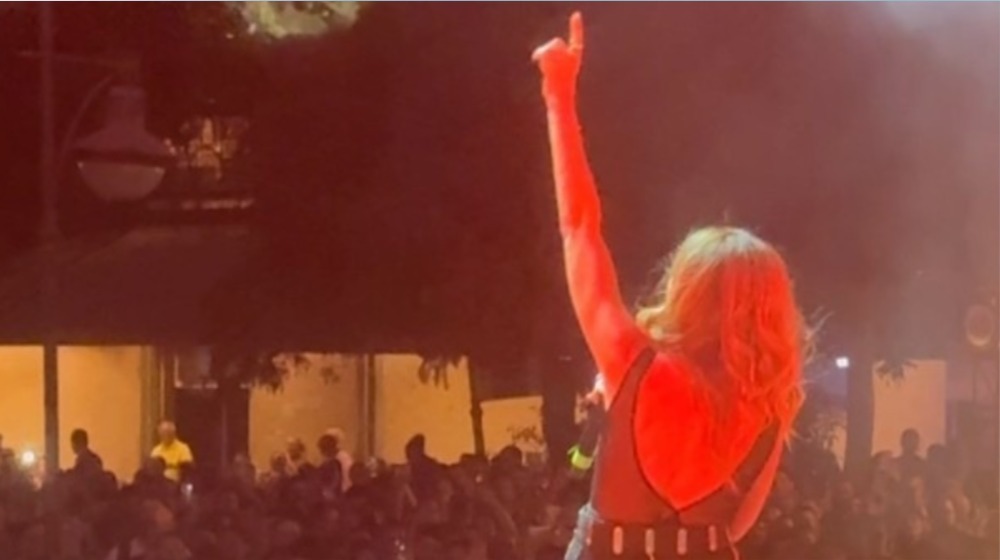 Στιγμές αγωνίας για Κύπρια τραγουδίστρια: Εγκλωβισμένη στις Φιλιππίνες λόγω του καταστροφικού τυφώνα