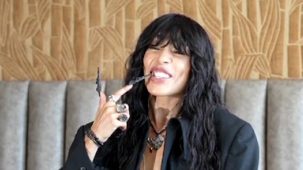 Loreen: Το χρυσό δόντι και ο συγκινητικός συσχετισμός με τη γιαγιά της [βίντεο]