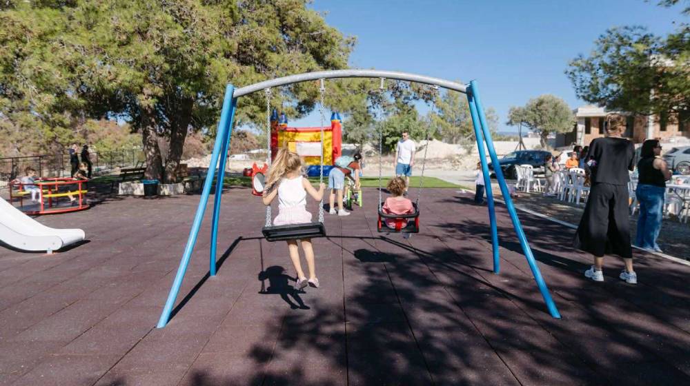 Το Aurora Park ξαναγεννιέται: Ένα σύμβολο αναγέννησης και ελπίδας μετά τις πυρκαγιές στο Σούνι–Ζανατζιά