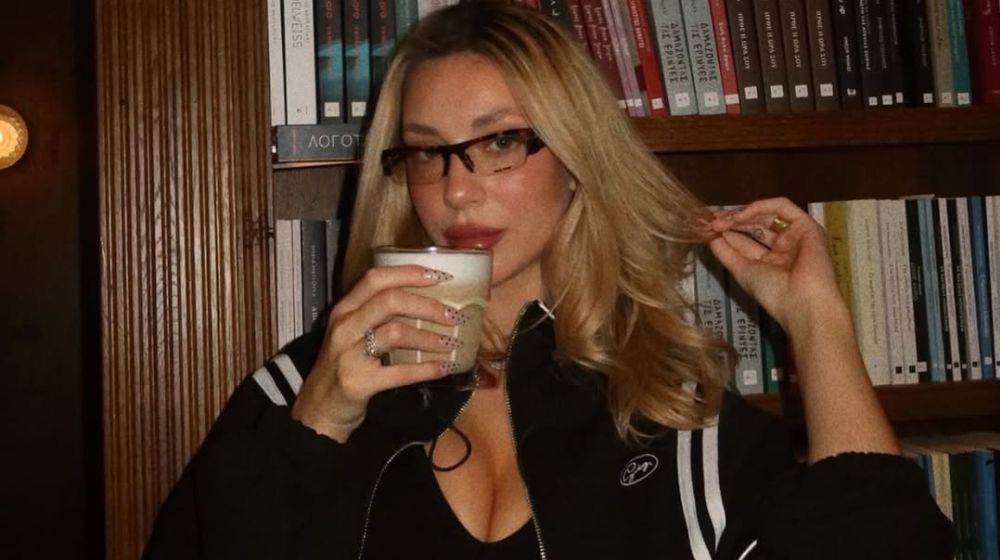 Το κοντό, clean manicure της Γαρυφαλλιάς Καληφώνη