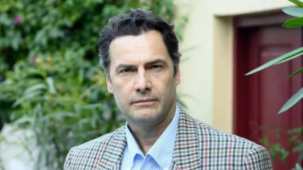 Παναγιώτης Μπουγιούρης: «Πολλές φορές με ρωτούν αν φοβάμαι τον γάμο και απαντάω ότι φοβάμαι το διαζύγιο» [βίντεο]