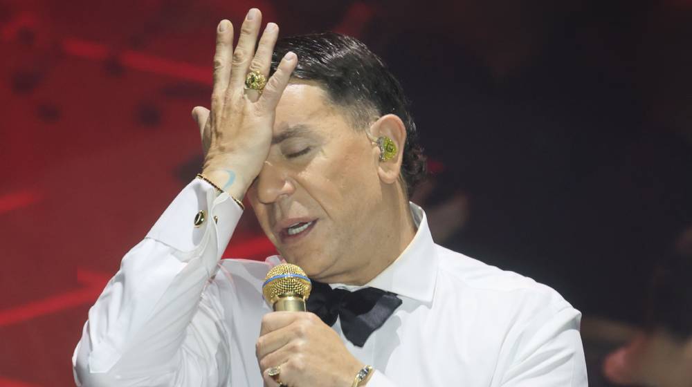 Η πρώτη αντίδραση της οικογένειας Μαζωνάκη μετά τη μήνυση κατά του τραγουδιστή [βίντεο]