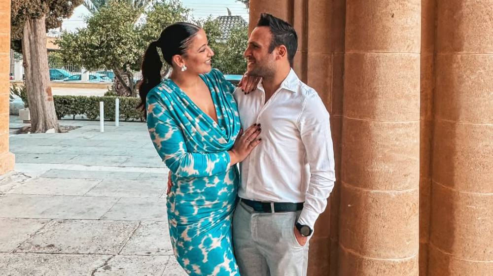 Λευτέρης Λειβαδιώτης: Η τρυφερή ανάρτηση για τα γενέθλια της συζύγου του, λίγο πριν ανέβουν τα σκαλιά της εκκλησίας [εικόνα]