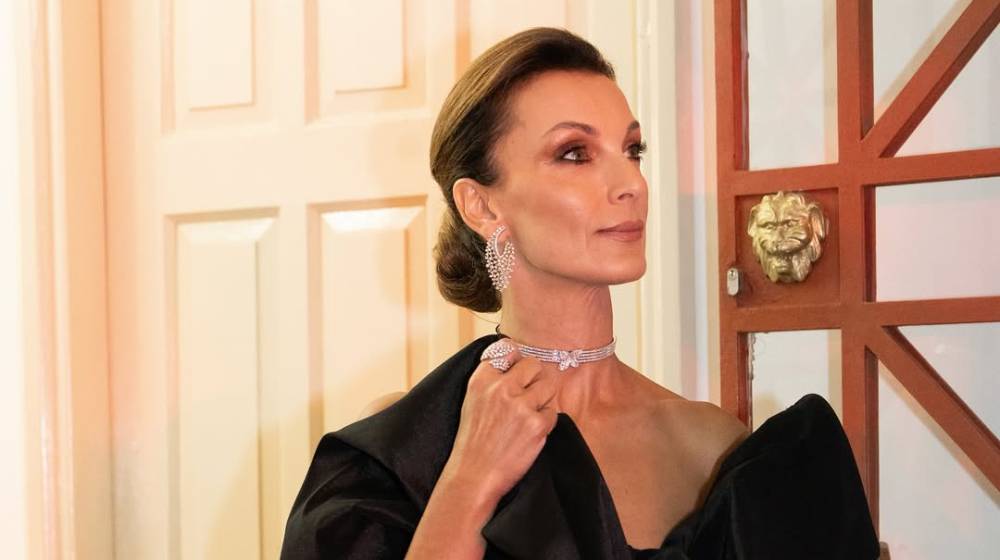 Γιώτα Παπαδοπούλου: To tweed σακάκι Chanel από τη συλλογή του 1997 που απογείωσε το look της