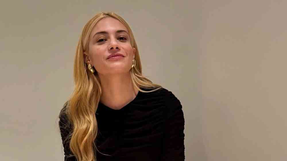 Ουρανία Χατζημιχαήλ: Αποδεικνύει ότι το bambi print είναι η νέα εμμονή της σεζόν 