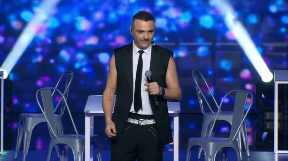 Κώστας Δόξας: Toν έδιωξαν από το J2US μετά την καταδίκη του για ενδοοικογενειακή βία