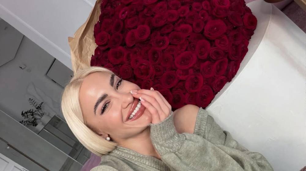 Ιωάννα Τούνη: Τα 365 τριαντάφυλλα από τον σύντροφό της – «Έτσι μοιάζει η ζωή με το σωστό άτομο»