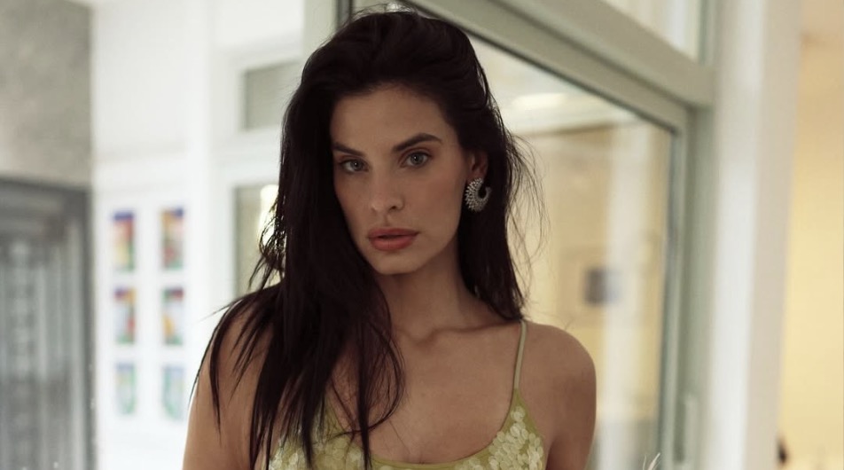 Μπόμπα: Οι άγνωστες εικόνες από τη γέννα της - «Κάθε «ατέλεια» είναι απόδειξη ότι έφερα ζωή»