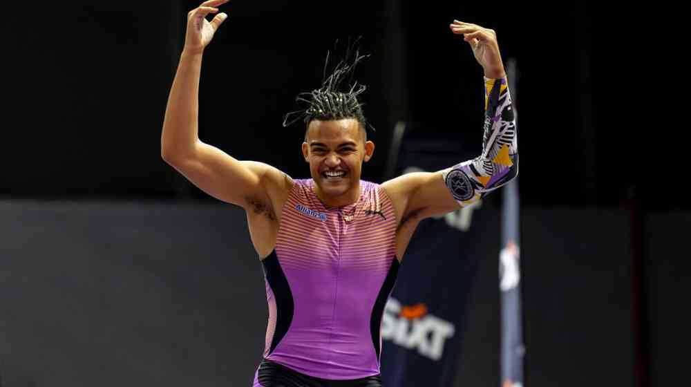 Ο Manolo έκανε είσοδο στην Ουψάλα με το «Ferto» [βίντεο]