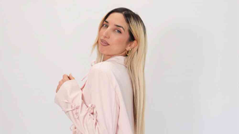 Ανδρεάνα Φραγκούδη: Το romantic στοιχείο του look της που αναβαθμίζει κάθε casual look