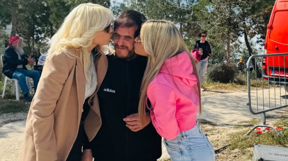 Άντρη & Ειρήνη Καραντώνη: Η συγκινητική ανάρτηση για τα γενέθλια του αδερφού τους [εικόνα]