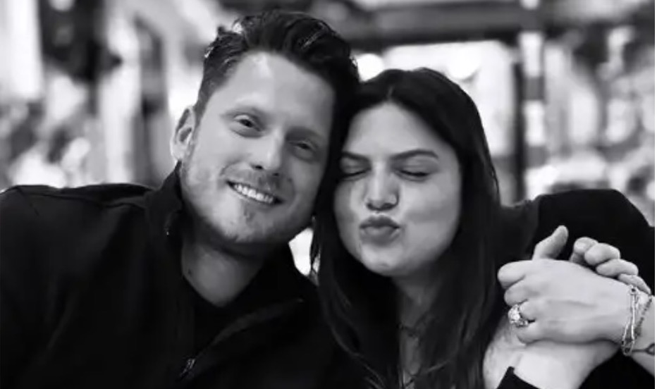 Δανάη Μπάρκα: Η τρυφερή στιγμή με τον σύντροφο της σε δείπνο [εικόνα]