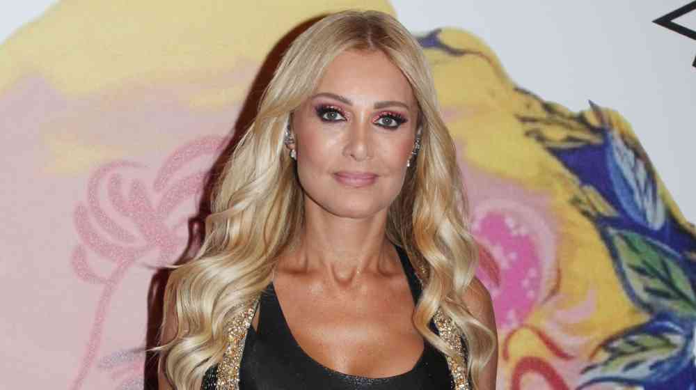 Νατάσα Θεοδωρίδου: Ο σύντροφός της την τραβάει βίντεο μέσα στο αυτοκίνητο 