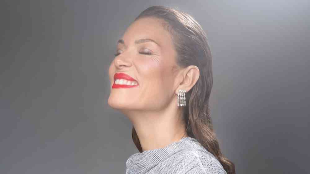 Βίκυ Καγιά: Η νέα απόχρωση που υιοθέτησε στο hair look της 