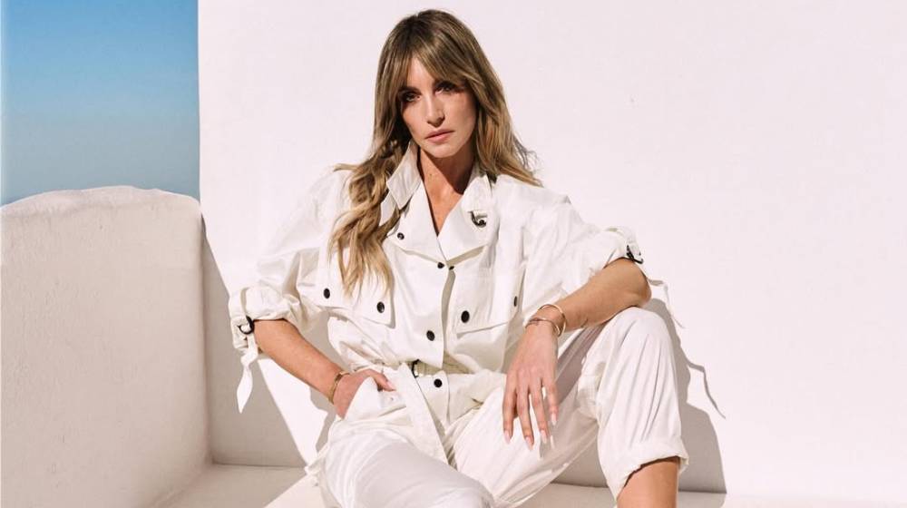 Αθηνά Οικονομάκου: «Η μητρότητα δεν με άλλαξε απλώς με επανατοποθέτησε»