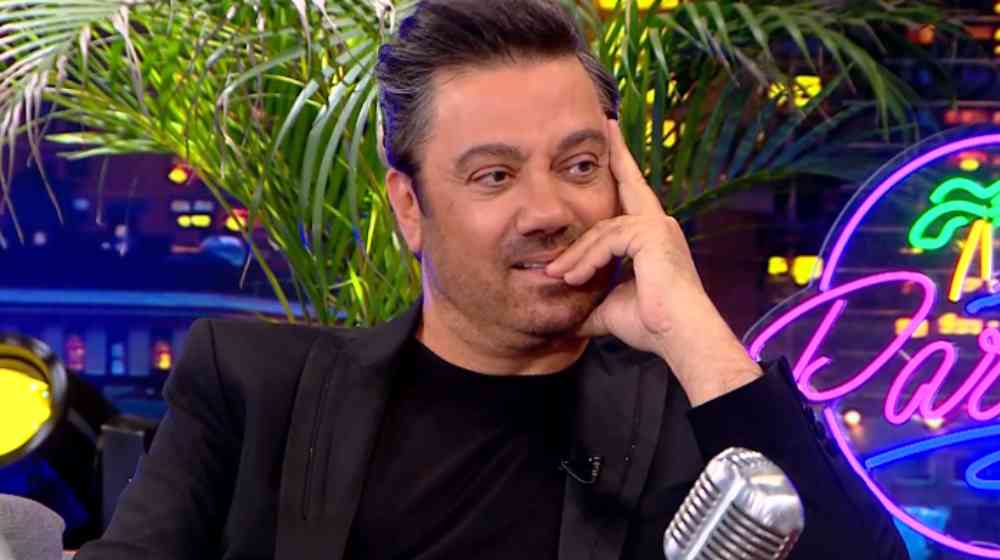 Γιώργος Θεοφάνους: «Τέσσερις φίλους είχα, είναι στο Άγιο Όρος. Εξομολογούν τα παιδιά μου τώρα» [βίντεο]