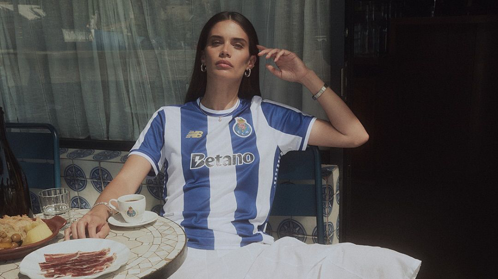 Footballcore: Πώς τα t-shirts του Mundial έγιναν η απόλυτη fashion τάση 