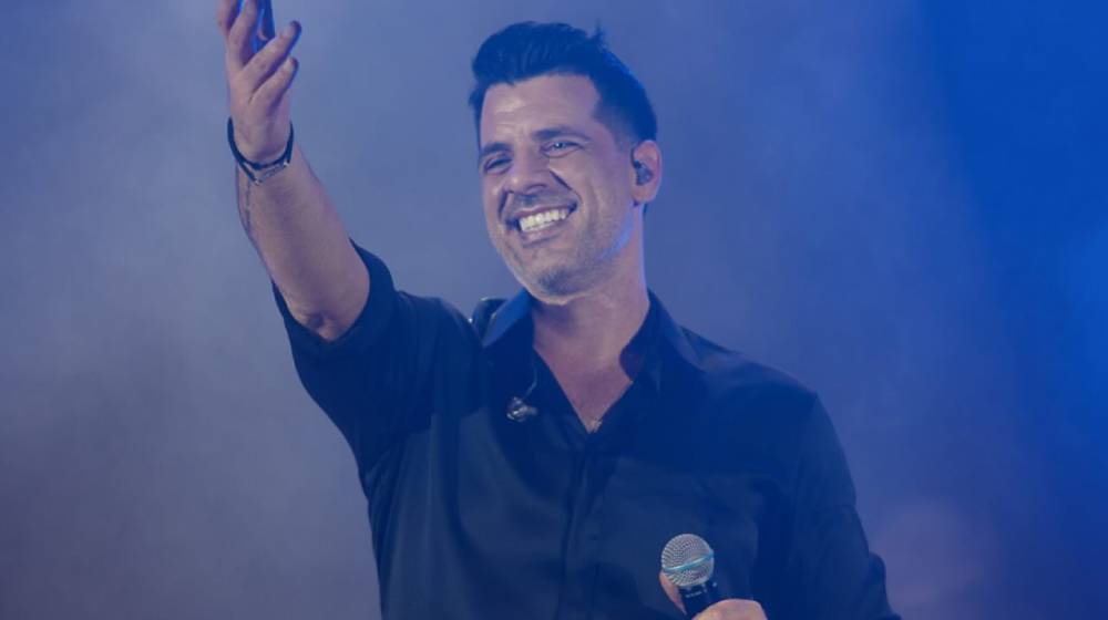 Θοδωρής Φέρρης: Μέθυσε σε συναυλία του στα Χανιά [βίντεο]